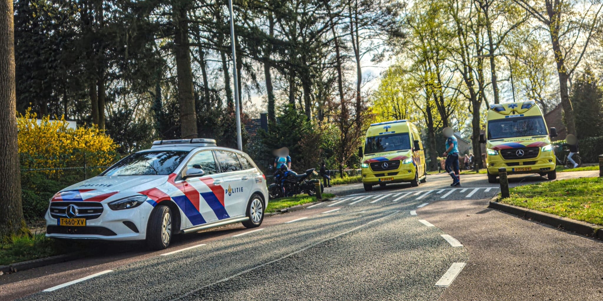Foto: Aanrijding tussen motorrijder en fatbiker in Nunspeet