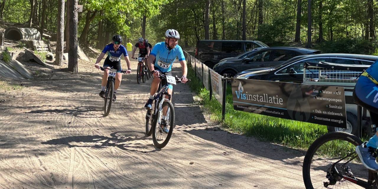 Foto: “Volle bak” bij de Veluwse Run Bike Run competitie