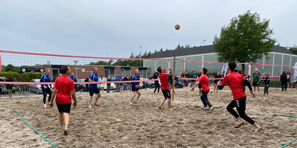 Foto: Derde editie ESV beachvolleybaltoernooi senioren 