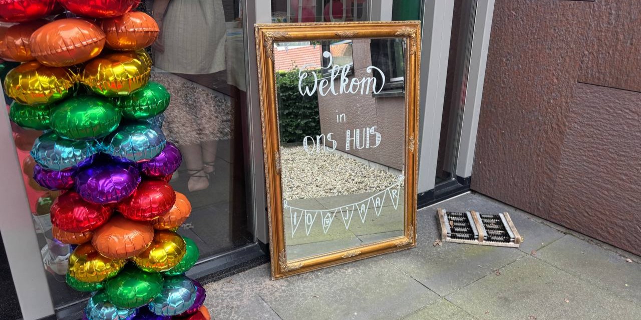 Foto: 'Ons Huis Nunspeet' viert feest ter ere van tienjarig jubileum 