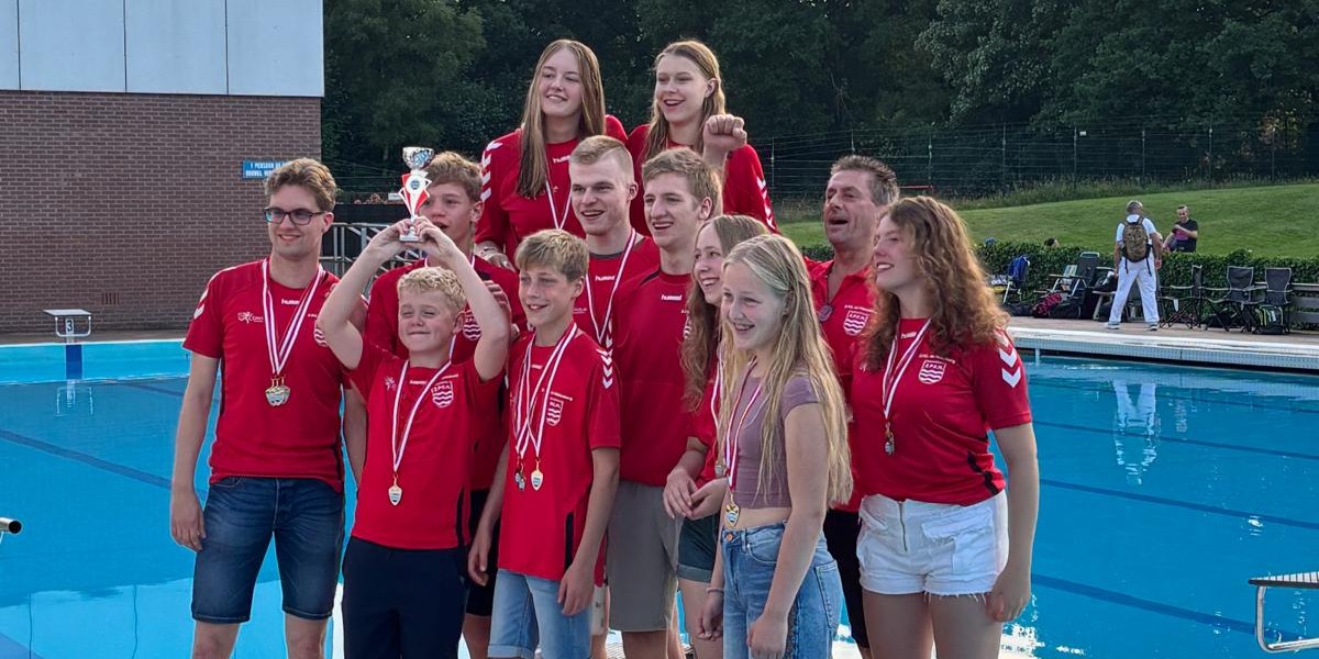 Foto: Zwemclub De Hokseberg dreigt te verdwijnen na 65 jaar, dringend op zoek naar nieuwe bestuursleden