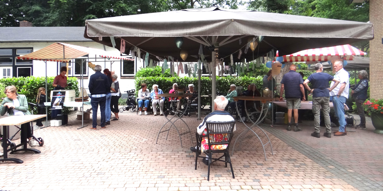 Foto: Open Huis met haringparty bij Zorgvilla’s Duyvenstaete