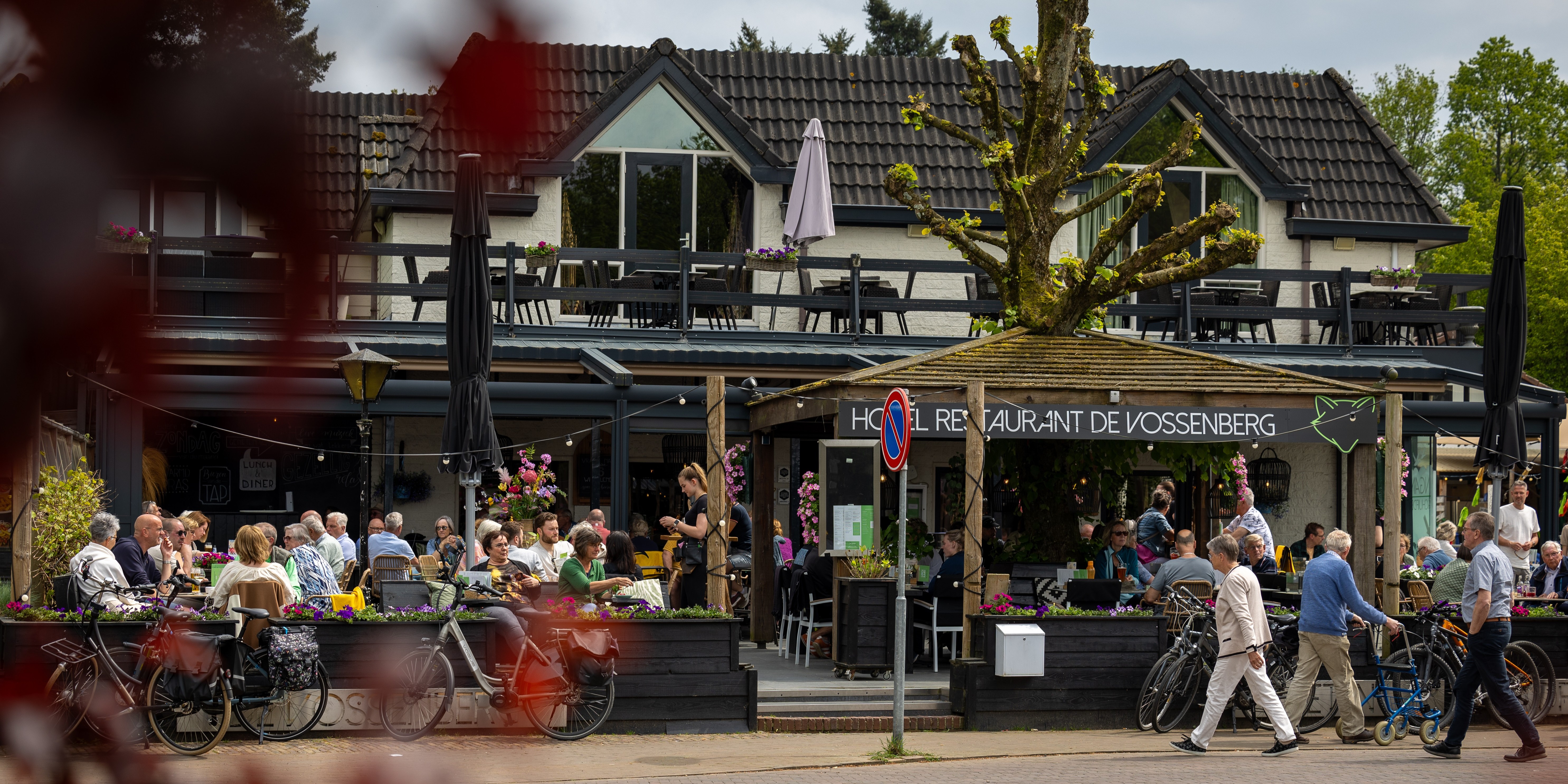 Foto: Veluwse gastvrijheid beloond: De Vossenberg verovert 11e plek in Terras Top 100