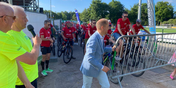 Foto: Toer de Dellen van start met ruim 900 deelnemers