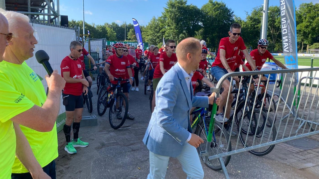 Foto: Toer de Dellen van start met ruim 900 deelnemers