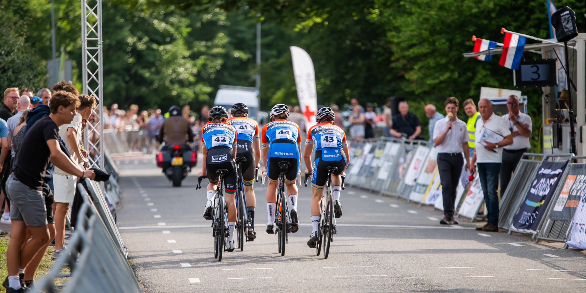 Foto: Den Braber en Wijori Vastgoed pakken overwinning Wielerronde Horst & Telgt