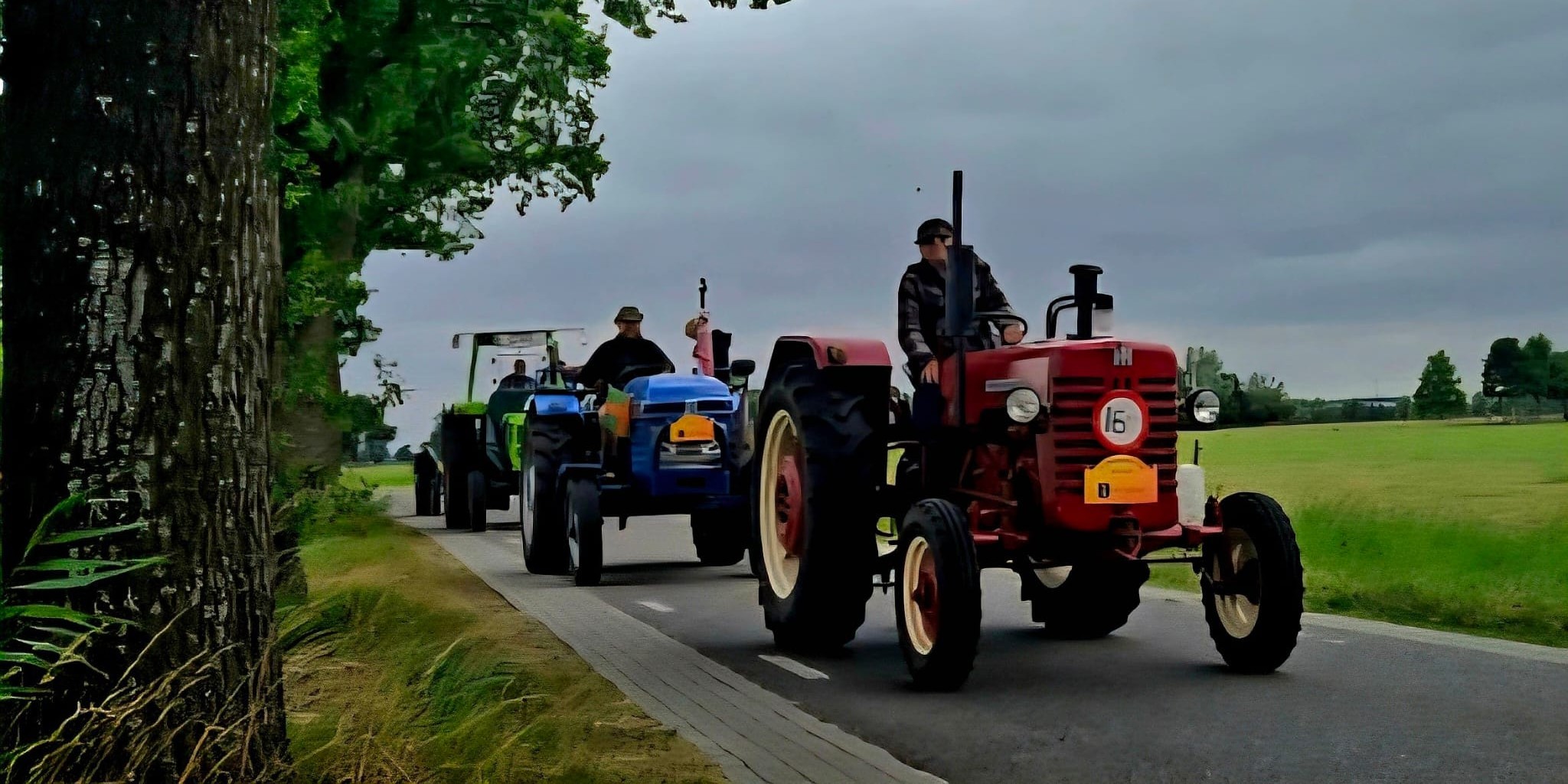 Foto: Trekkers kieken in Doornspijk: klassiekers trekken veel bekijks