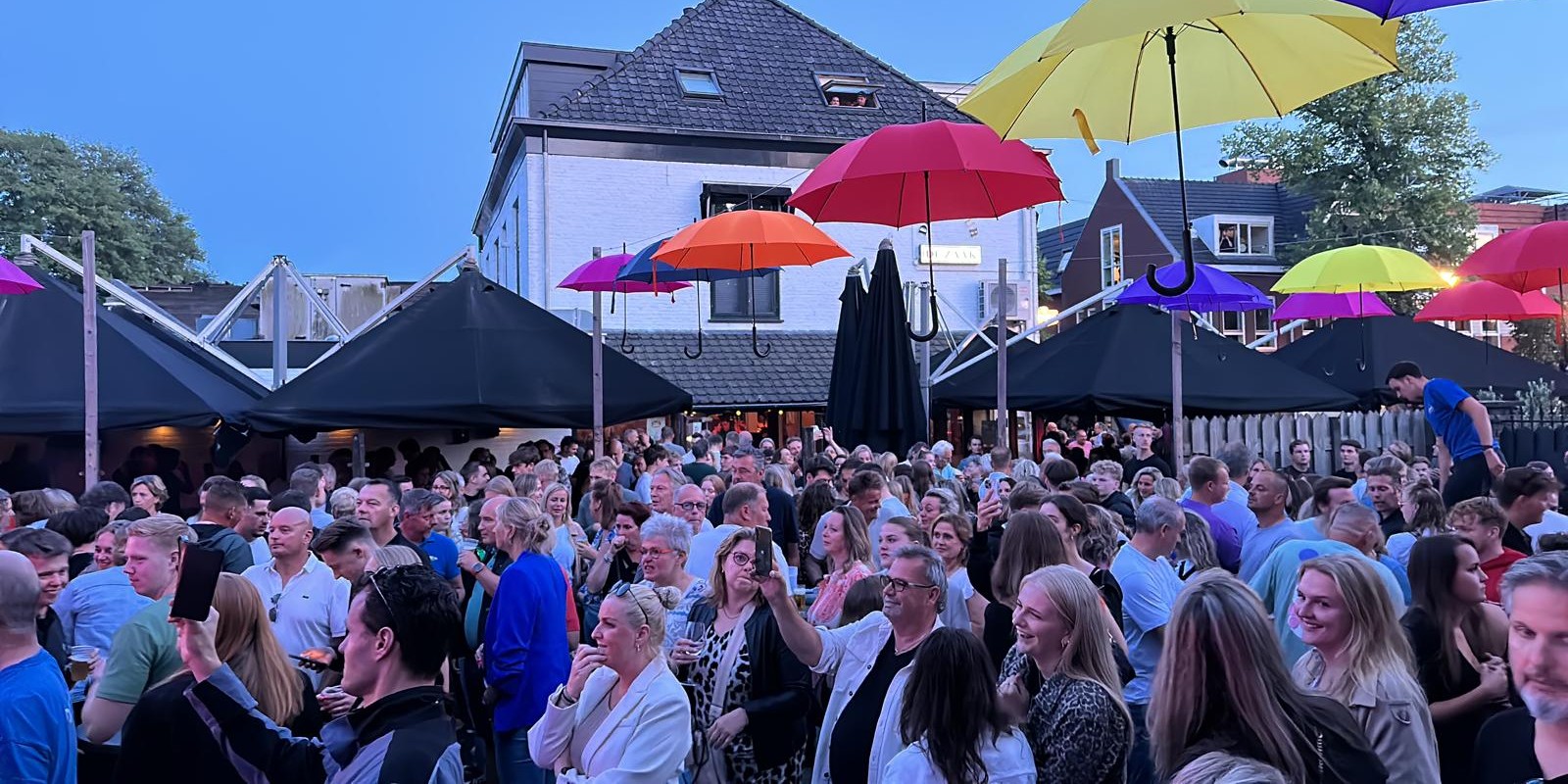 Foto: Harry (26) is positief over eerste eigen evenement De Zaak: ‘Dit overtreft alles’