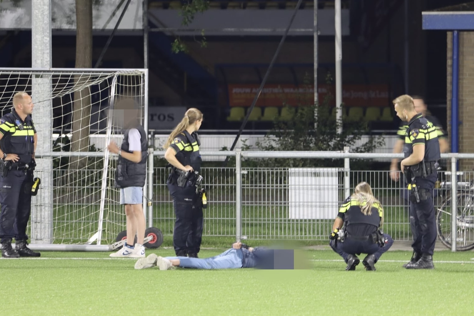 Foto: Steekincident op voetbalveld vv Nunspeet