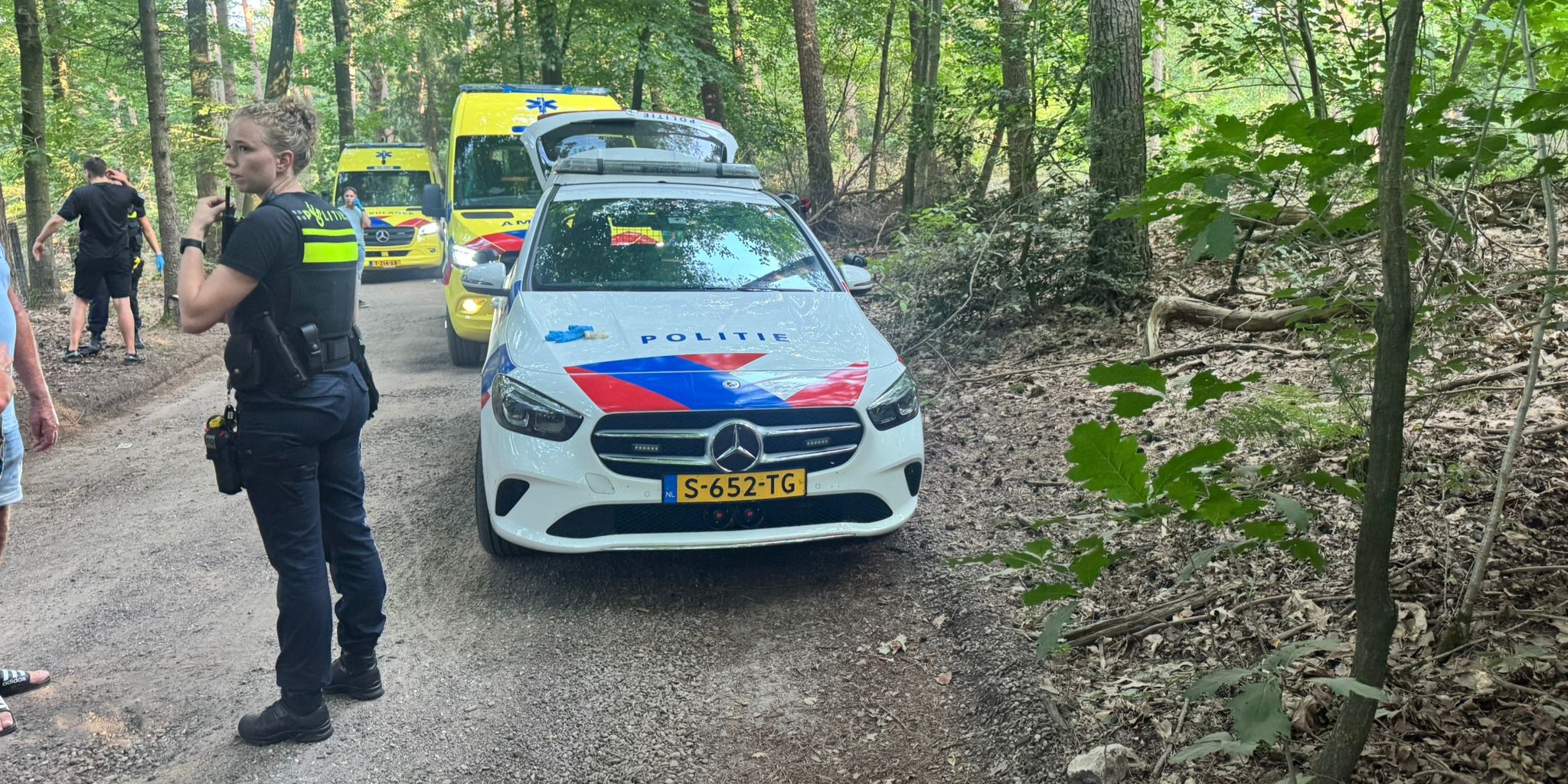 Foto: Motorrijder en passagier zwaargewond bij ongeval in Vierhouten