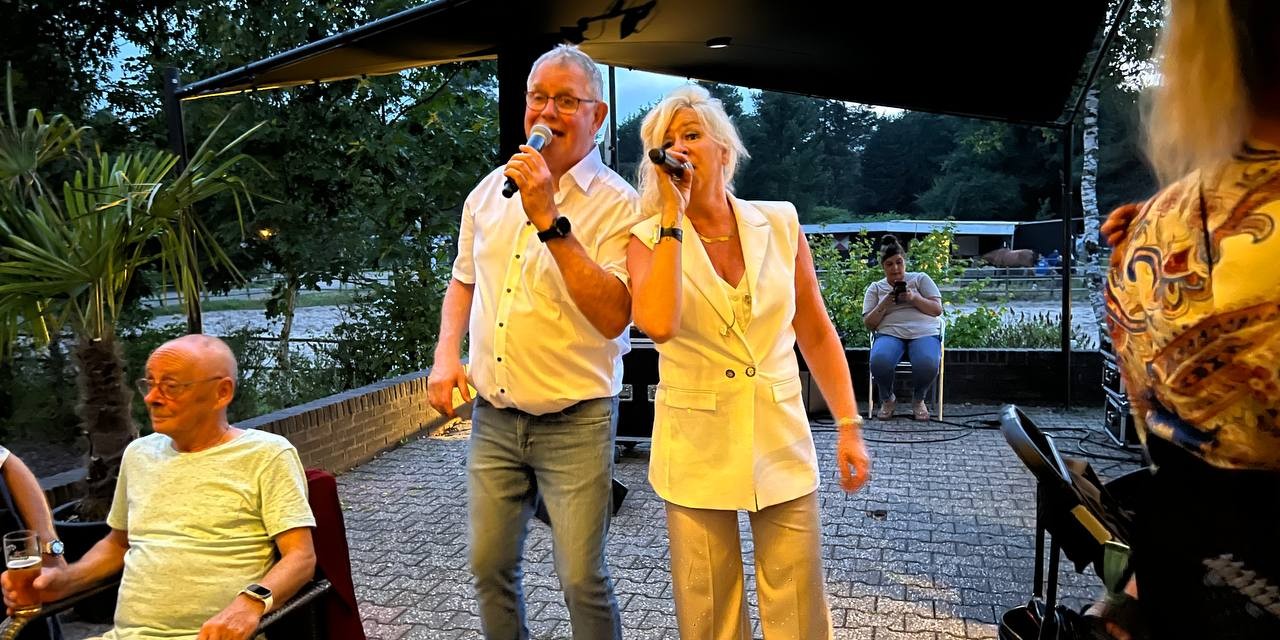 Foto: Geslaagde muziekavond bij Brasserie De Witte Wieven