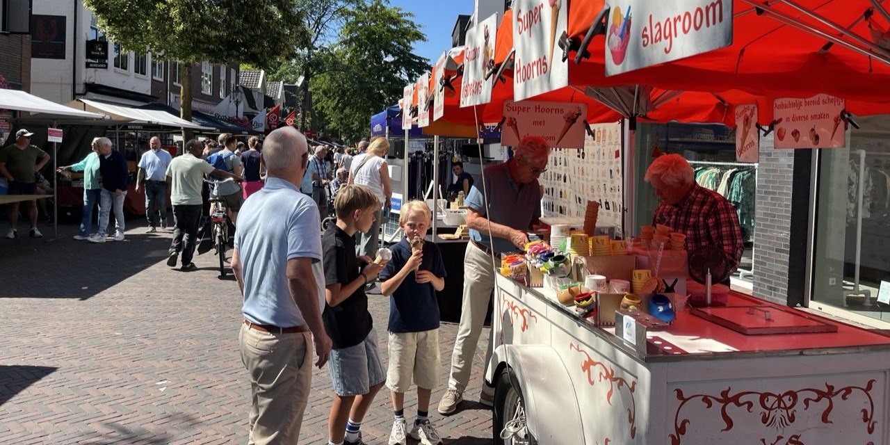 Foto: Feestelijk afscheid van de Nunspeetse zomermarkten