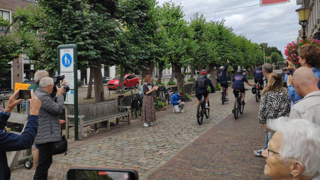 Foto: Dag 1: Elburg naar Parijs voor mentale gezondheid jongeren