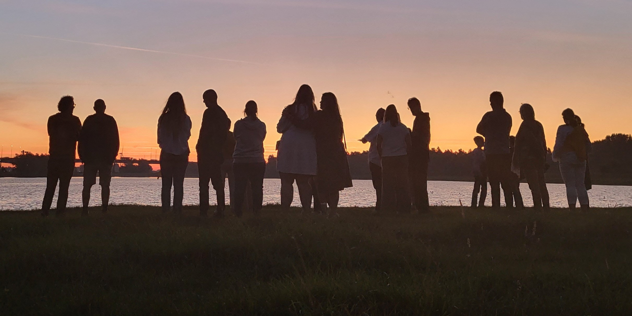Foto: Nunspeet herdenkt suïcidaliteit en zet in op suïcidepreventie met Walk into the Light