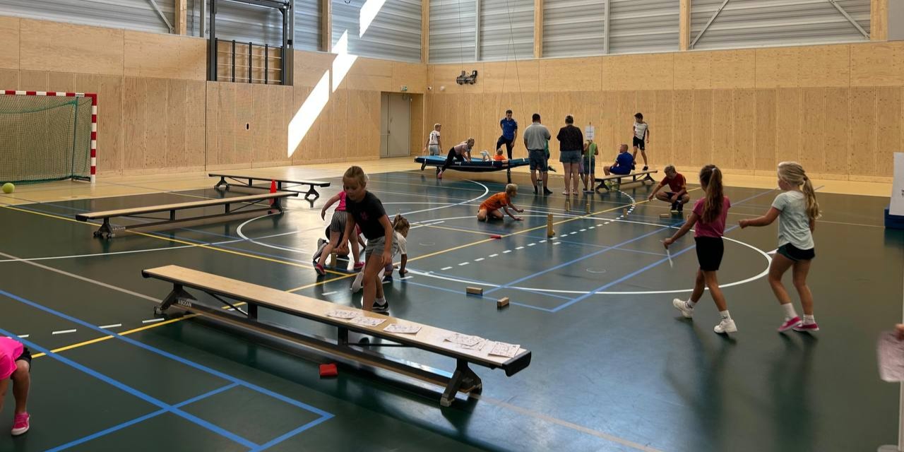 Foto: Kinderen volop in beweging tijdens zomereditie beweegfestijn 
