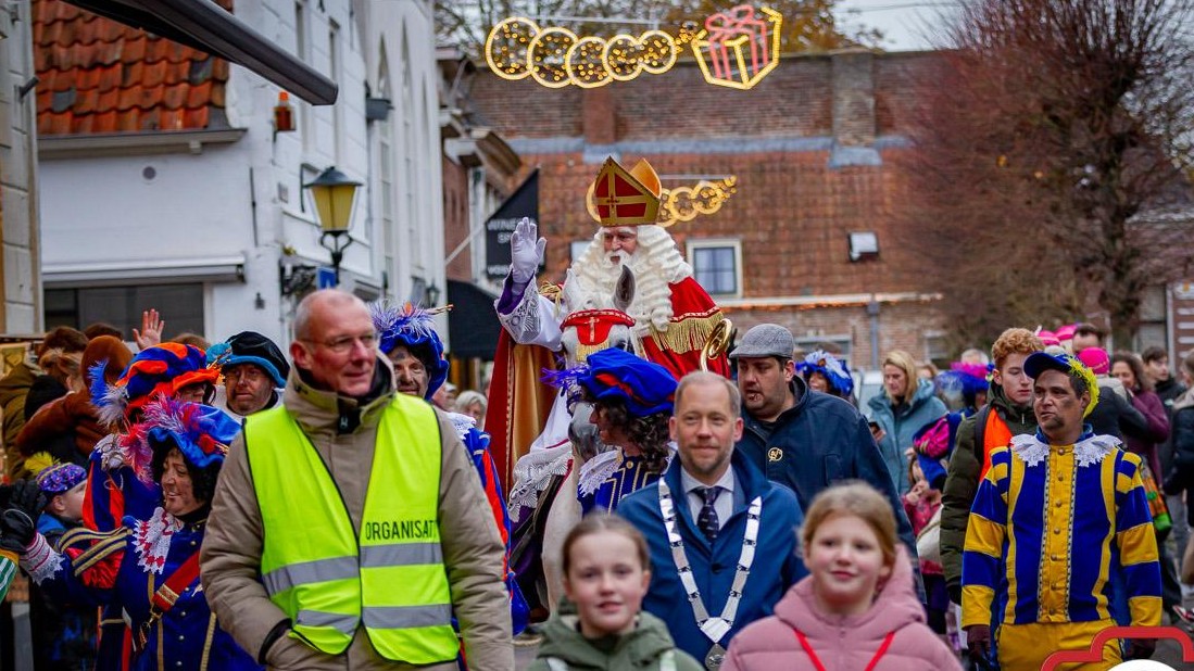 Foto: Sinterklaasintocht in Elburg gaat toch door: benodigde bedrag is binnen