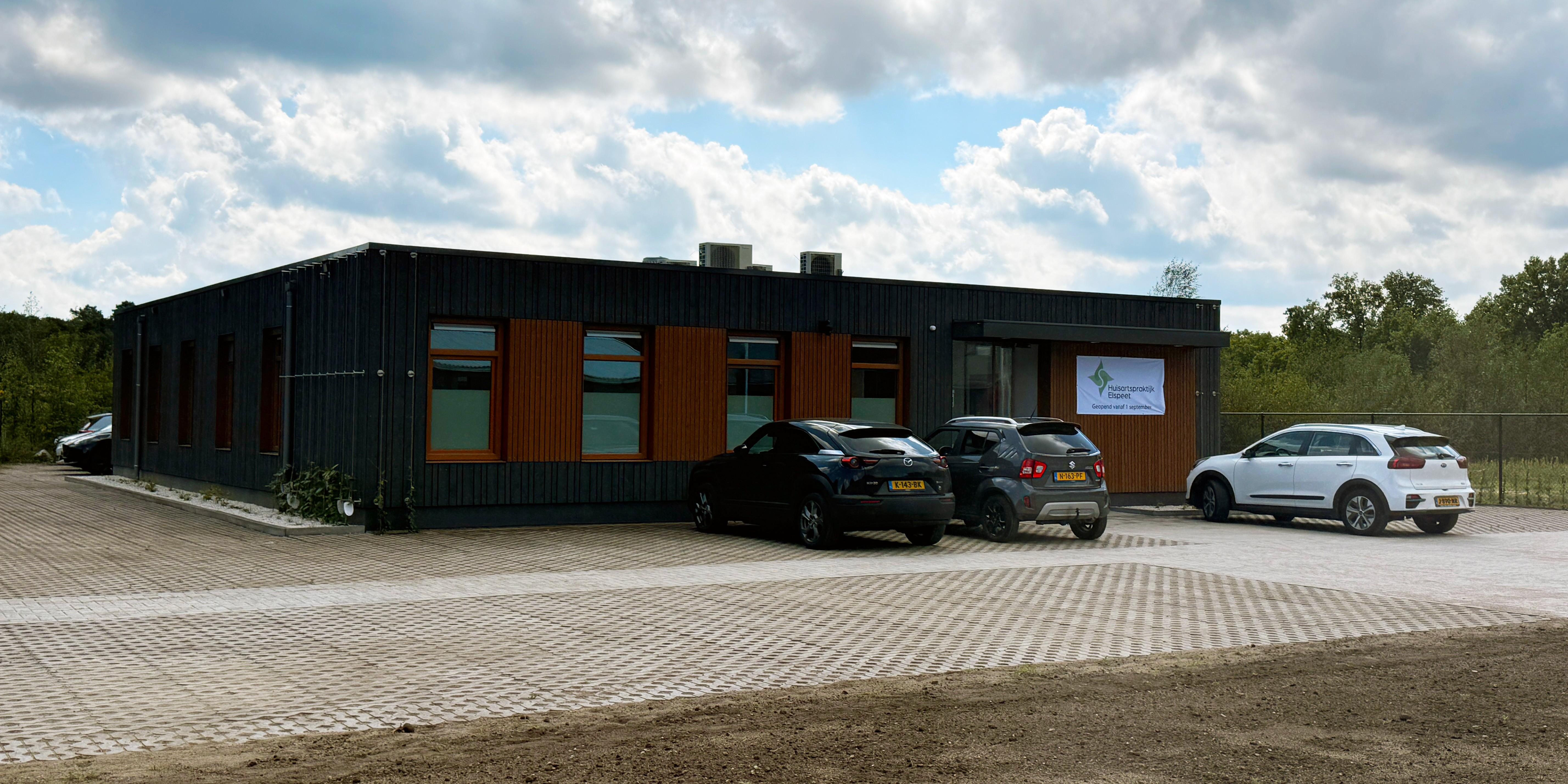 Foto: Nieuwe huisartsenpraktijk in Elspeet geopend