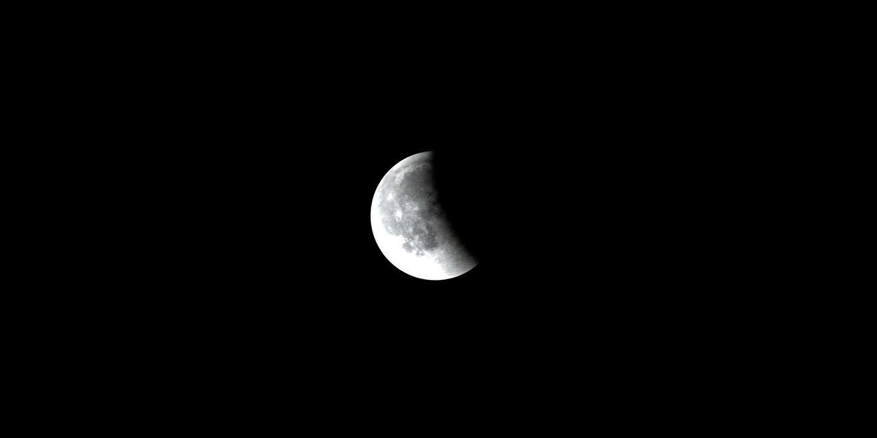 Foto: Maansverduistering zorgde voor spectaculair schouwspel