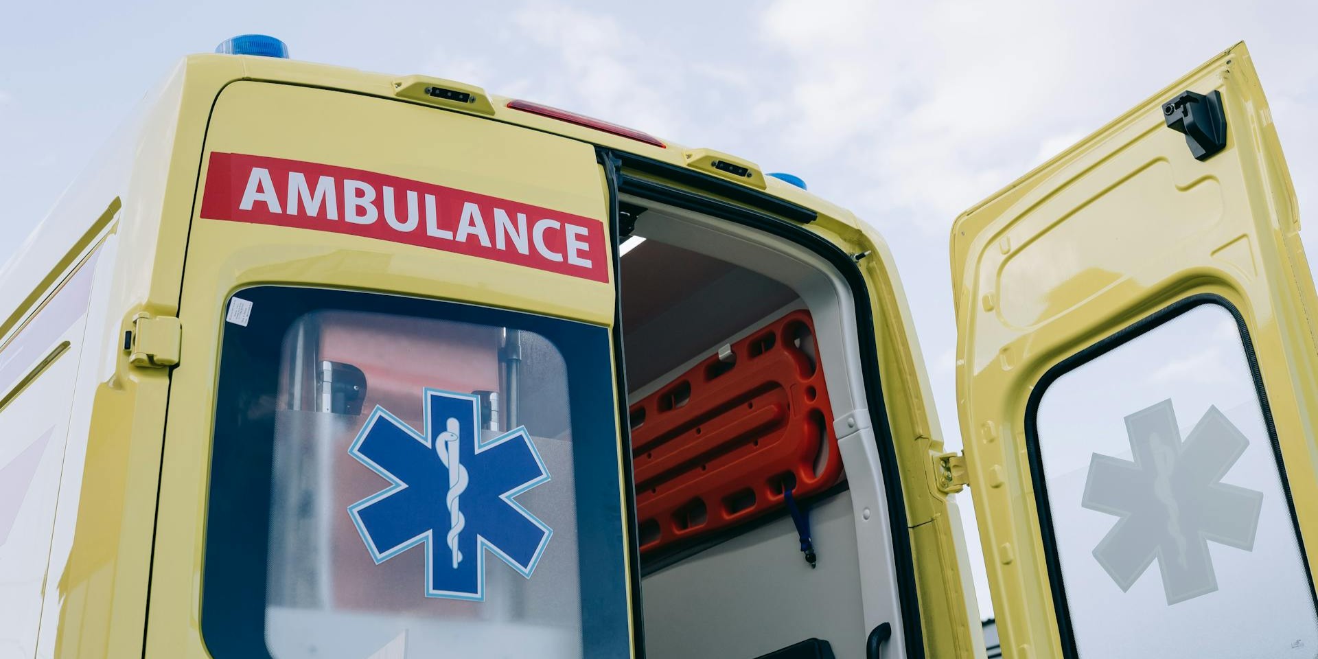 Foto: Meisje buiten bewustzijn na botsing, jongen rijdt door