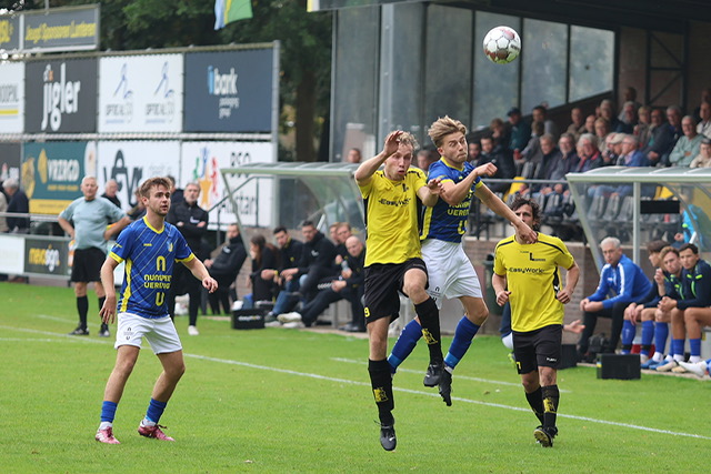 Foto: Lunteren verslaat Nunspeet met wereldgoal van Veenendaal