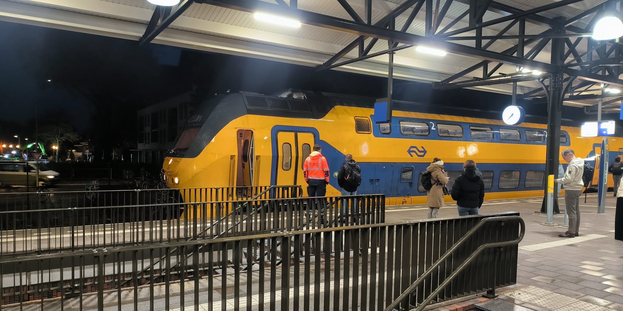 Foto: Treinverkeer ontregeld door defecte trein bij Nunspeet