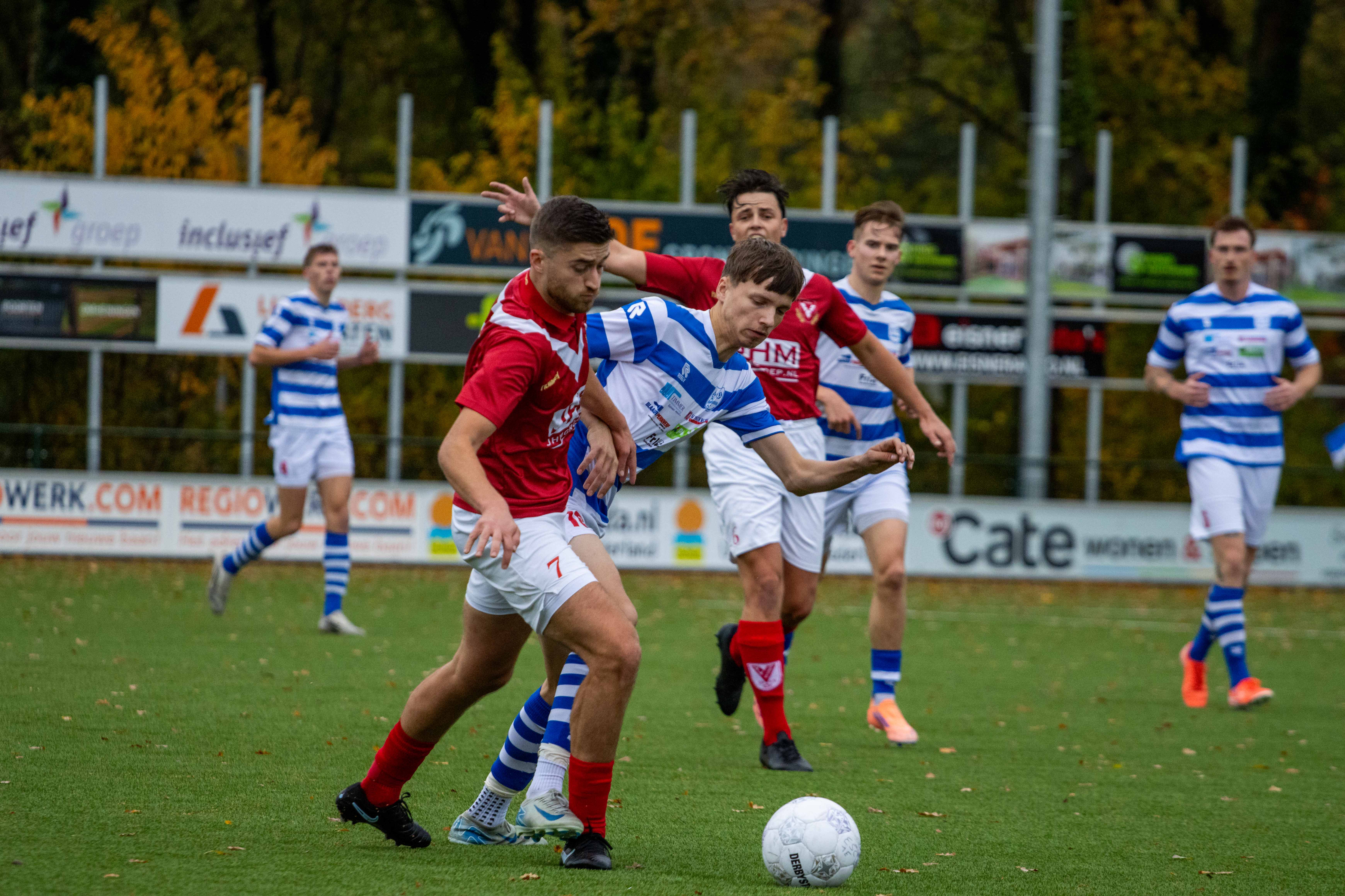 Foto: Hulshorst pakt laat punt in Elburg