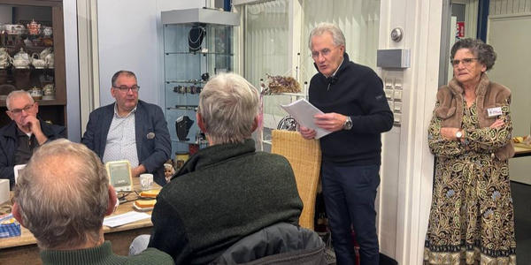 Foto: Kringloop De Vuurdoorn verblijdt de zorg met donaties