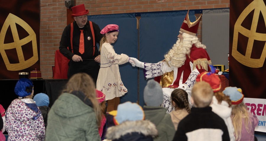 Foto: Sinterklaas bezoekt Doornspijk