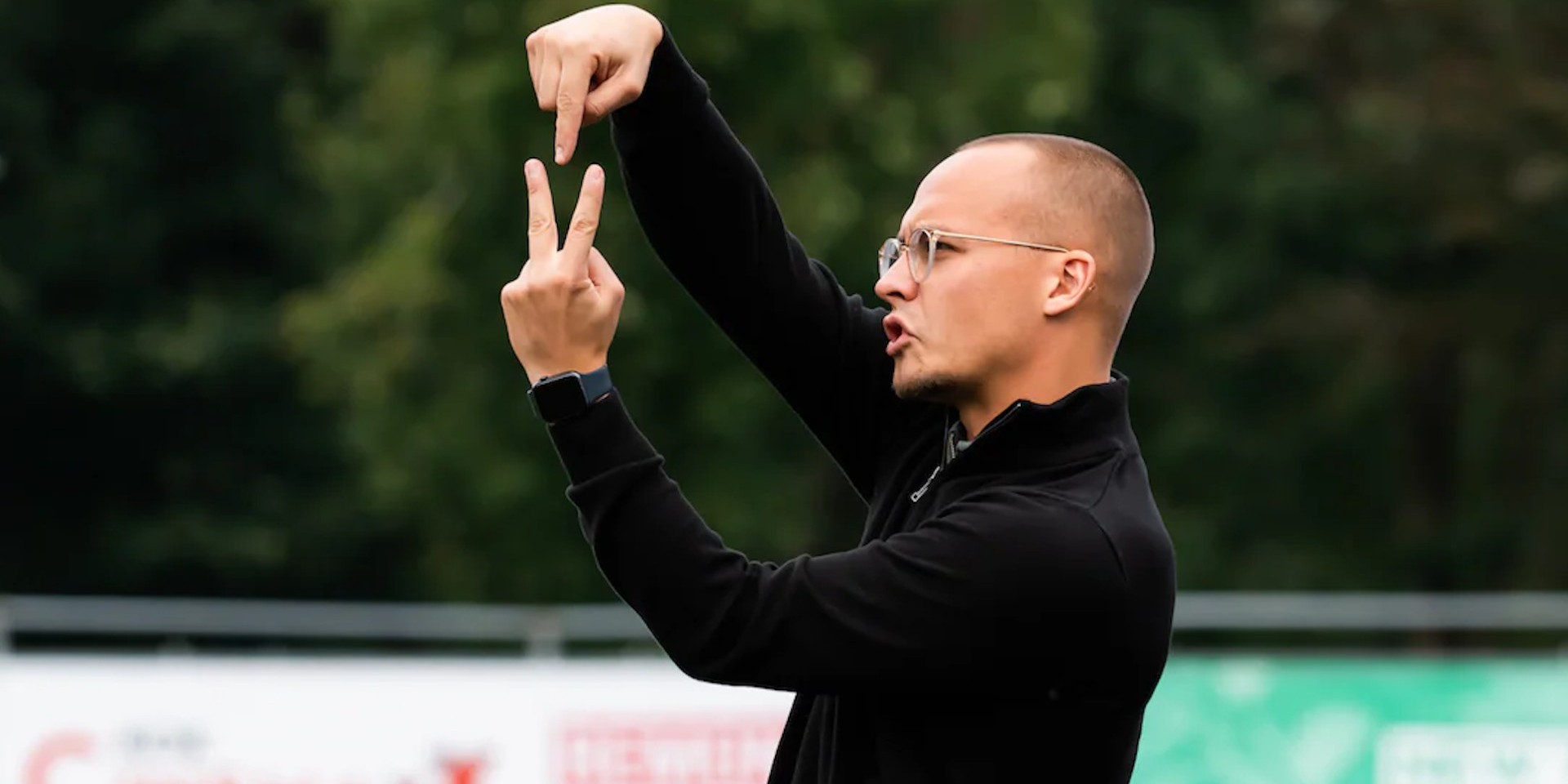 Foto: Simon Cageling neemt afscheid als hoofdtrainer van VVOG