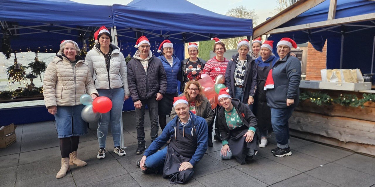 Foto: Mini wintermarkt Bunterhoek brengt warme gezelligheid: “We doen het samen!”