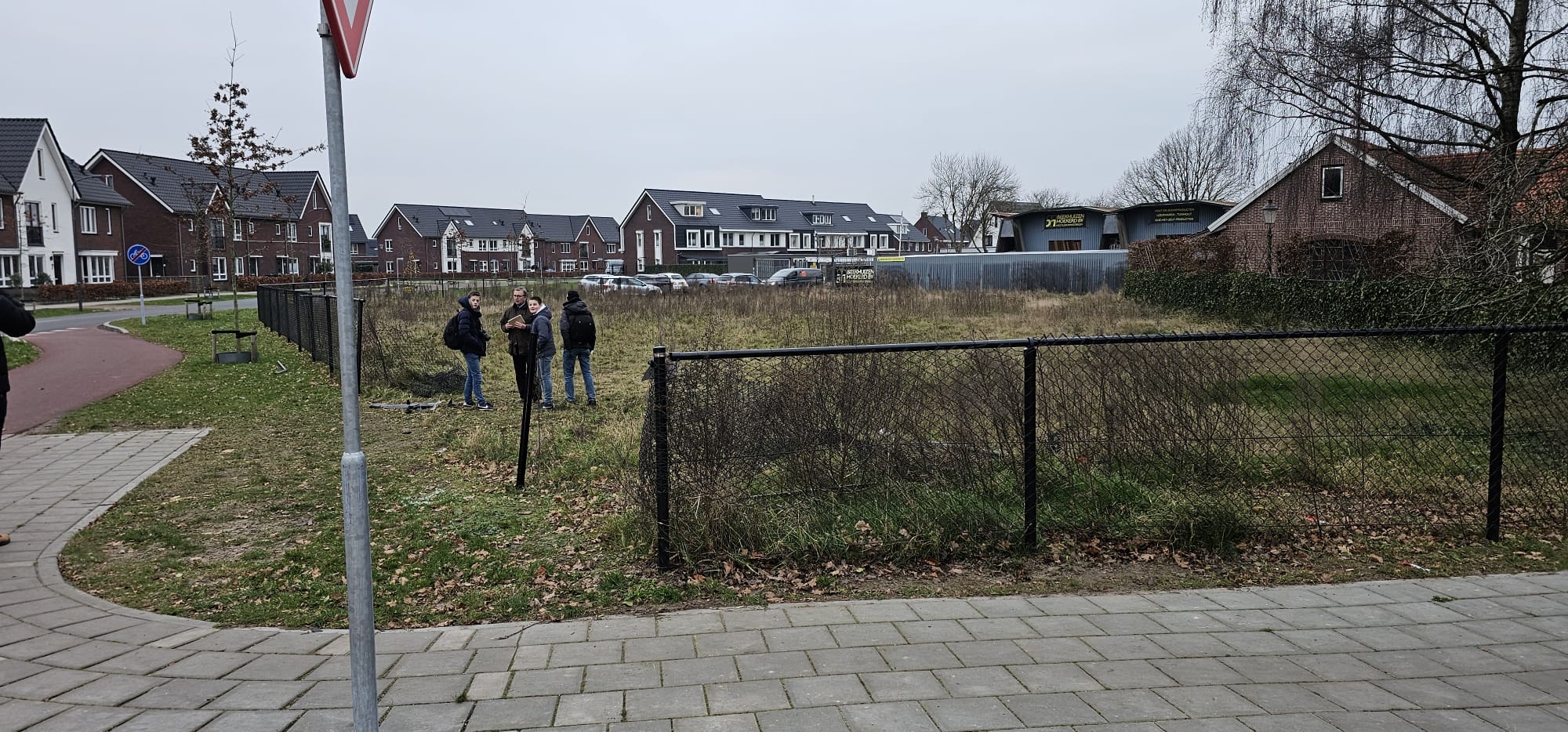 Foto: Bestuurder incident Elburgerweg ligt in het ziekenhuis, politie doet onderzoek  