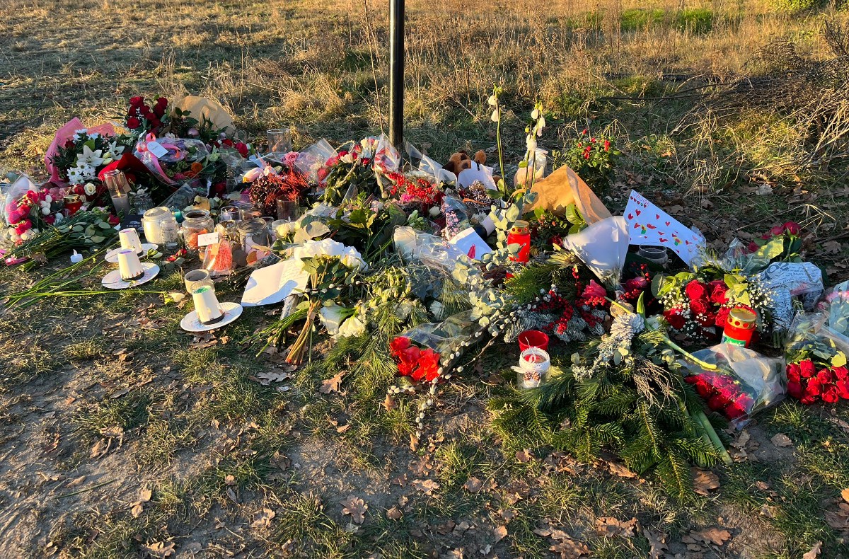 Foto: Burgemeester bezoekt slachtoffers en bestuurster na noodlottig ongeval in Nunspeet