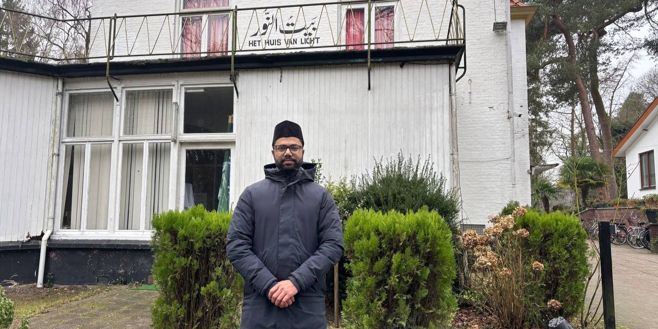 Foto: Imam Adeel blikt terug op eerste jaar in Nunspeet: ‘Ben heel gelukkig hier’