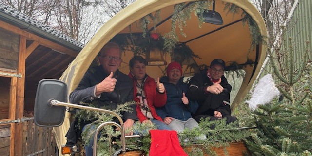 Foto: Winterwarmte uit eigen werkplaats: Kerstmarkt Tuingroep De Stek