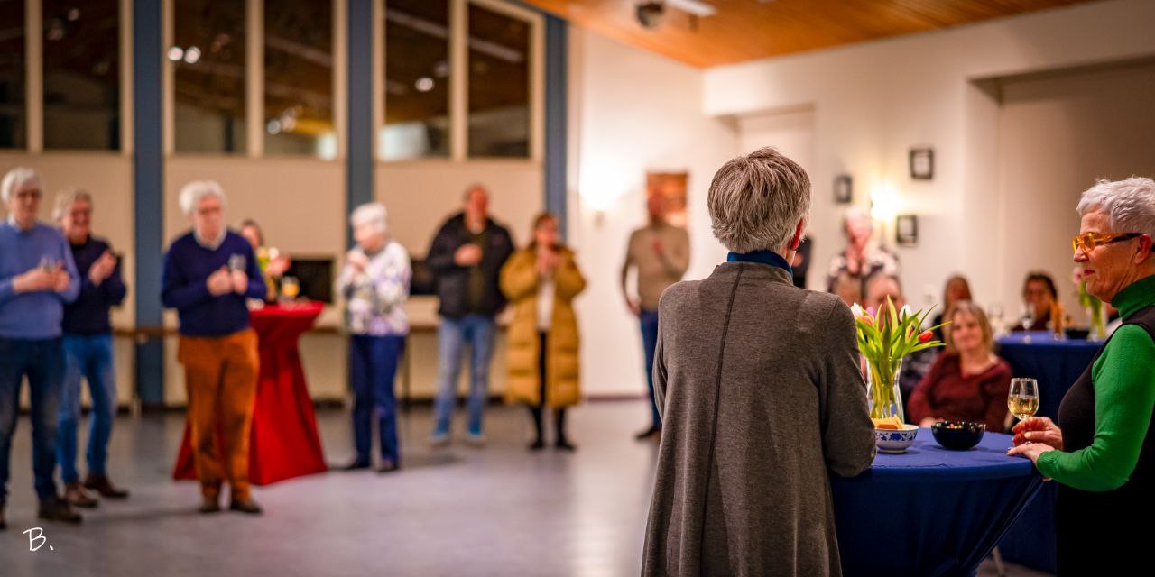 Foto: Textiel- en tekenkunst ontmoeten elkaar in Vierhouten