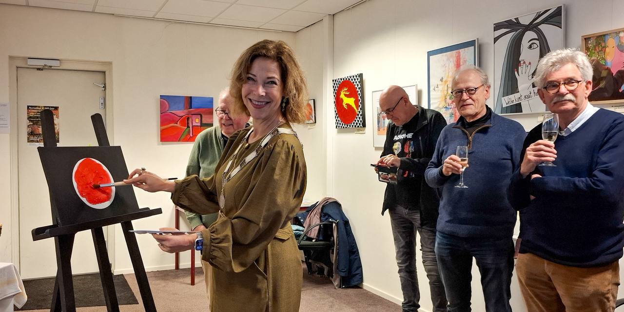Foto: In deze expositieruimte kan je 18 maart stemmen en ‘Kleur Bekennen’