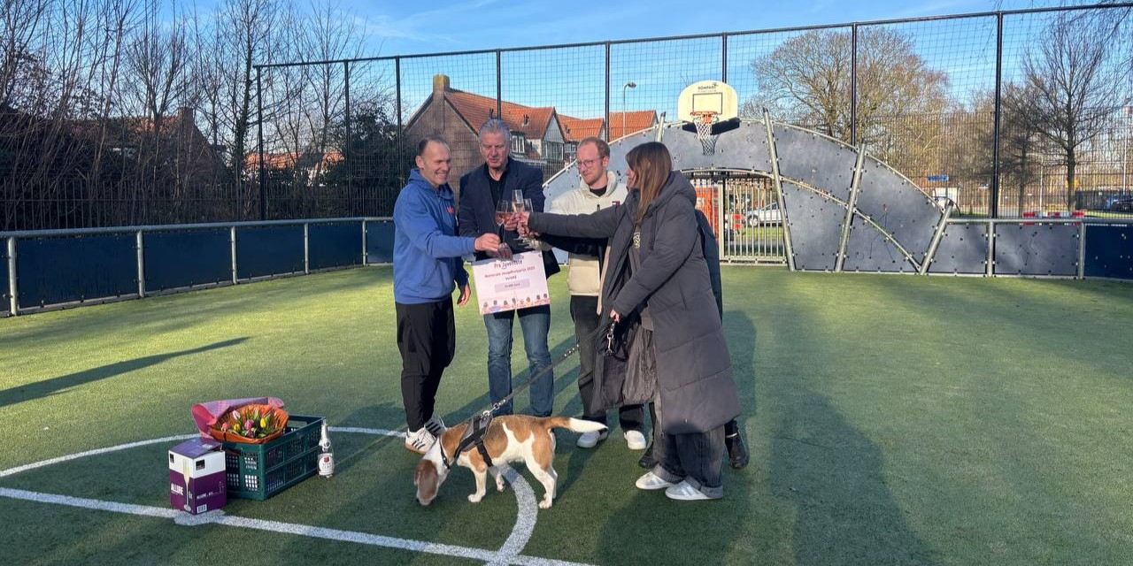 Foto: Kees’ initiatief om jongeren naar een betere positie in de maatschappij te begeleiden wordt beloond