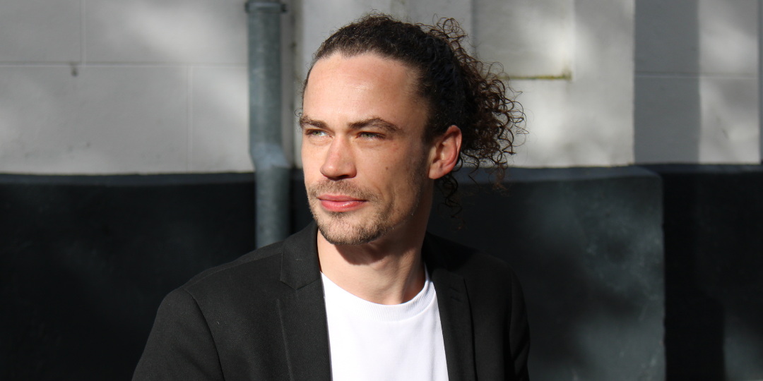 Foto: ‘Meer vertrouwen in de politiek’: Lijsttrekker Steven de Rooij (Lux21) aan het woord
