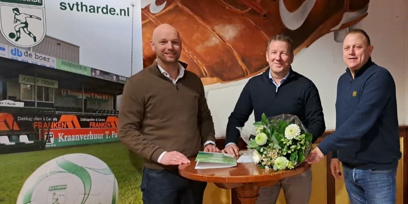Foto: Bert van den Brink is de nieuwe hoofdtrainer bij SV 't Harde