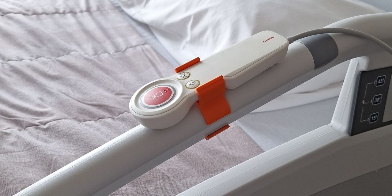Foto: Verpleegkundige St Jansdal bedenkt handige oplossing voor de bel aan bed