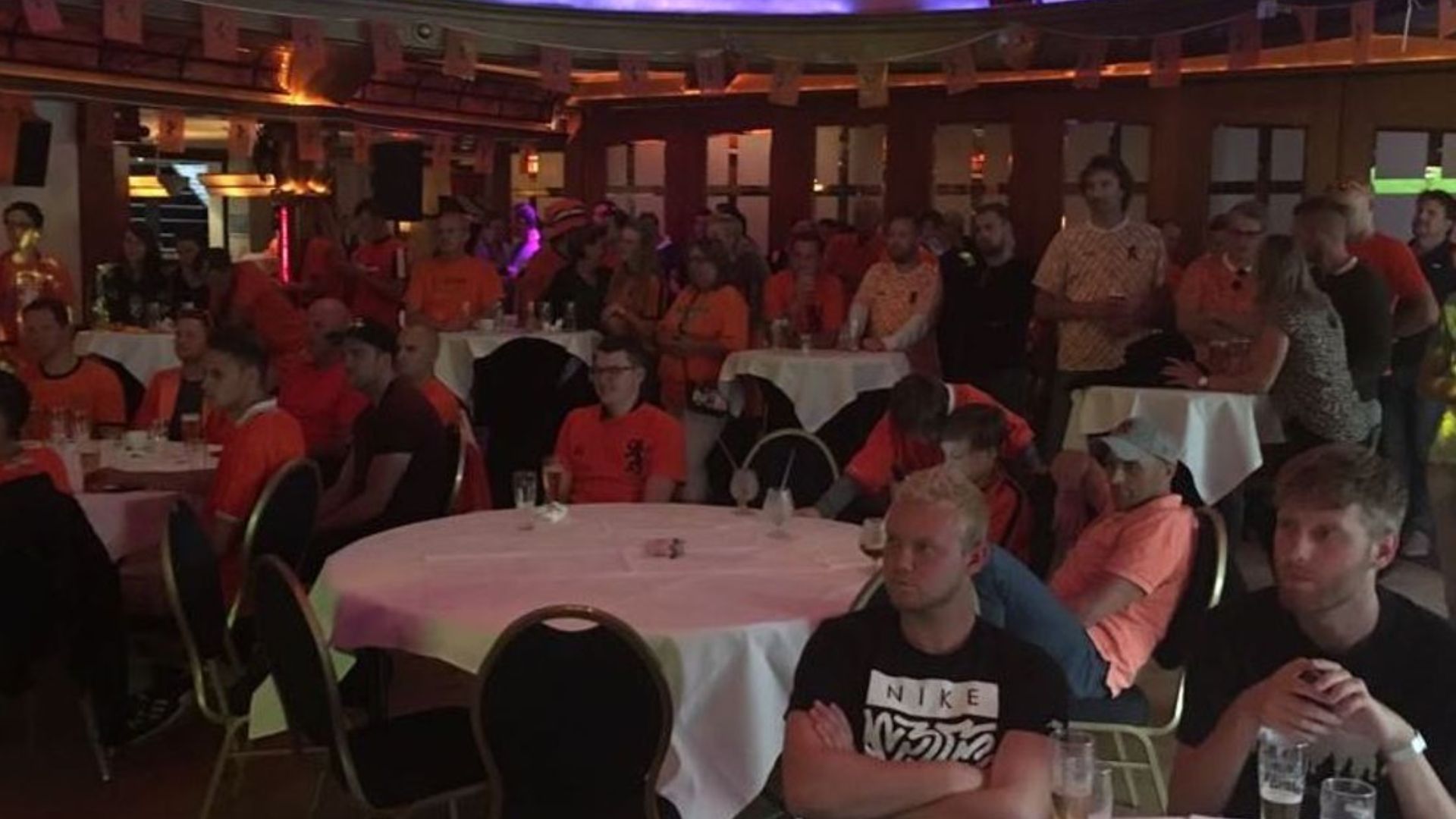 Foto: Cafés willen 's nachts open tijdens WK voetbal