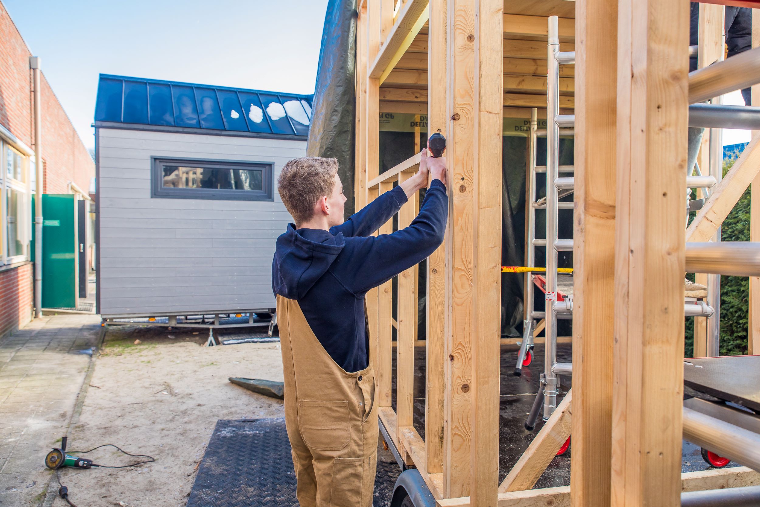 Foto: Leerlingen van het Van Lodenstein College bouwen zelf Tiny Houses