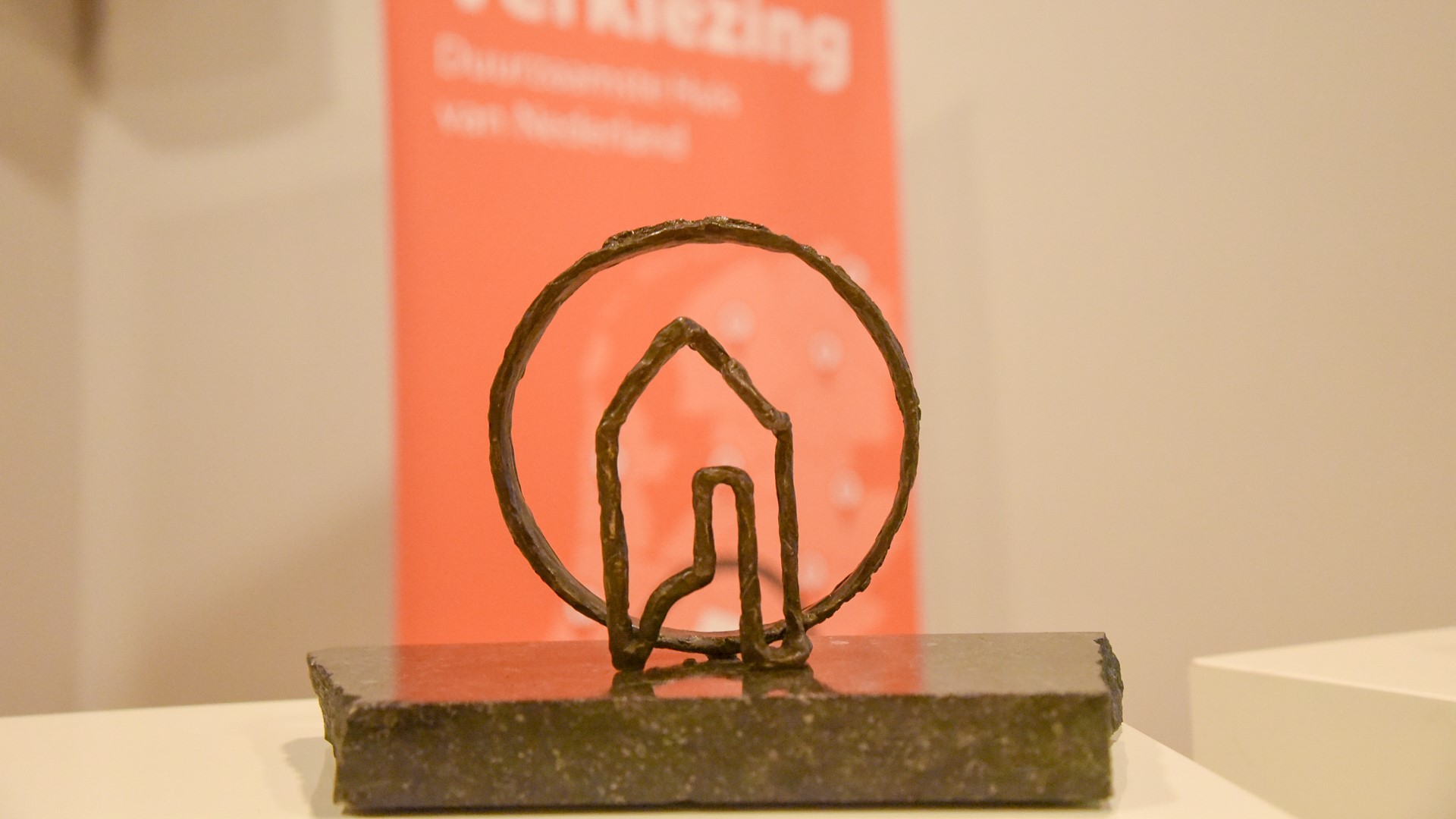 Foto: Woning familie Van den Broek uit Nijkerk uitgeroepen tot 'Duurzaamste huis van Nederland'