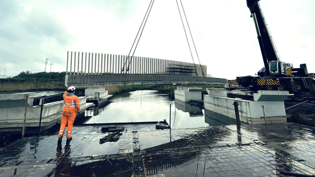 Foto: Gemeente Barneveld plaatst drie nieuwe bruggen in wijk Bloemendal