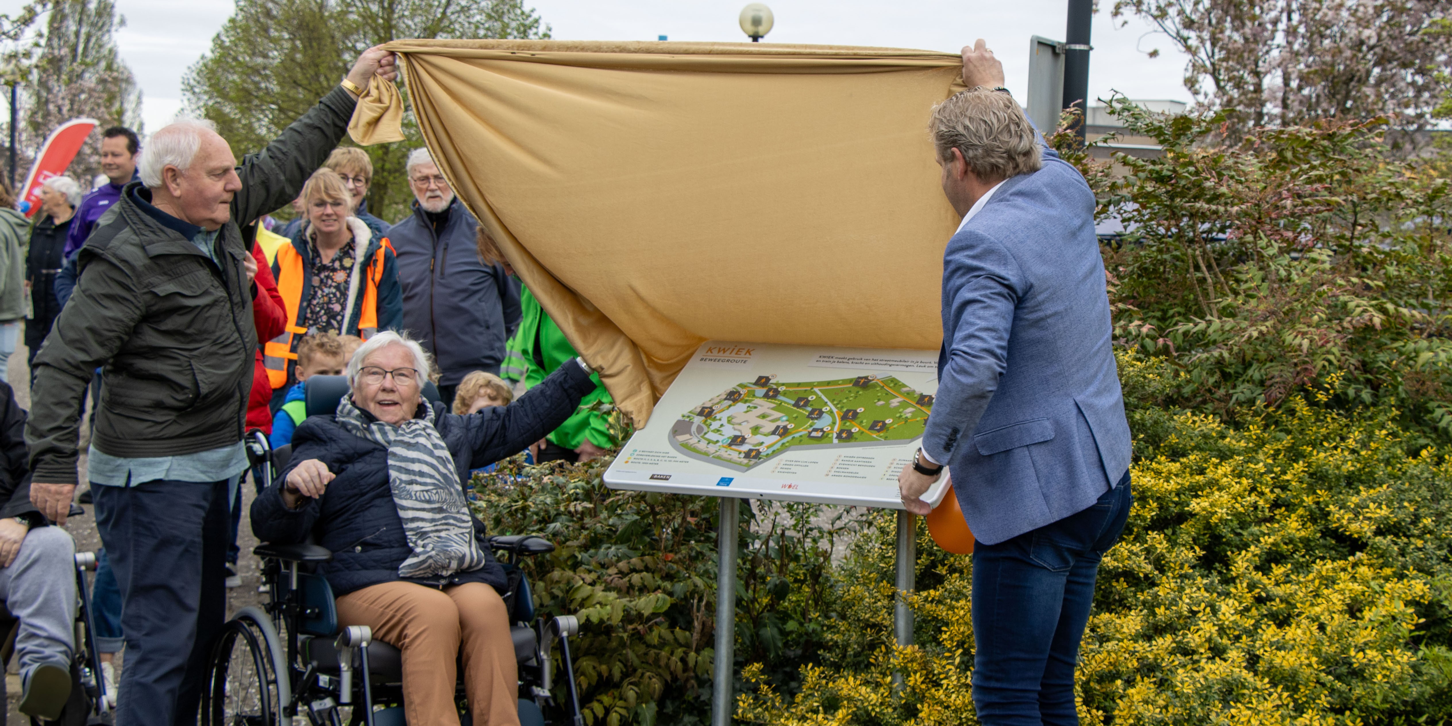 Foto: Feestelijke opening KWIEK-route Elburg zorgt voor plezier en beweging