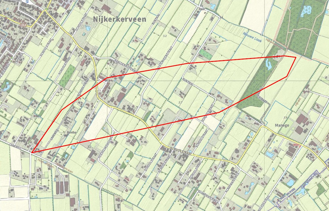 Foto: Gemeente Nijkerk waarschuwt voor stukjes glas in omgeving na brand