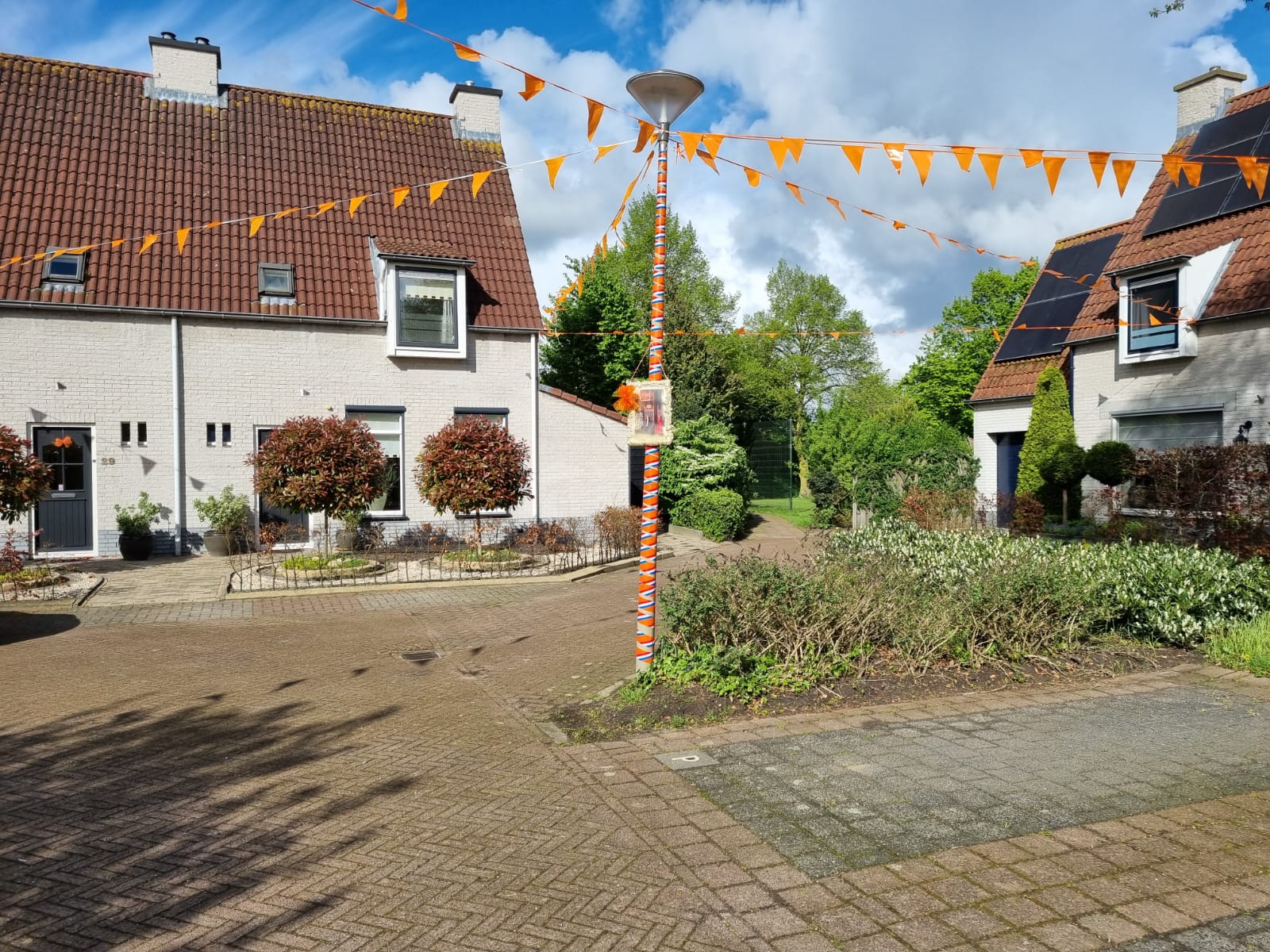 Foto: Wie wint de barbecue voor mooist versierde straat, buurt in Nijkerk?