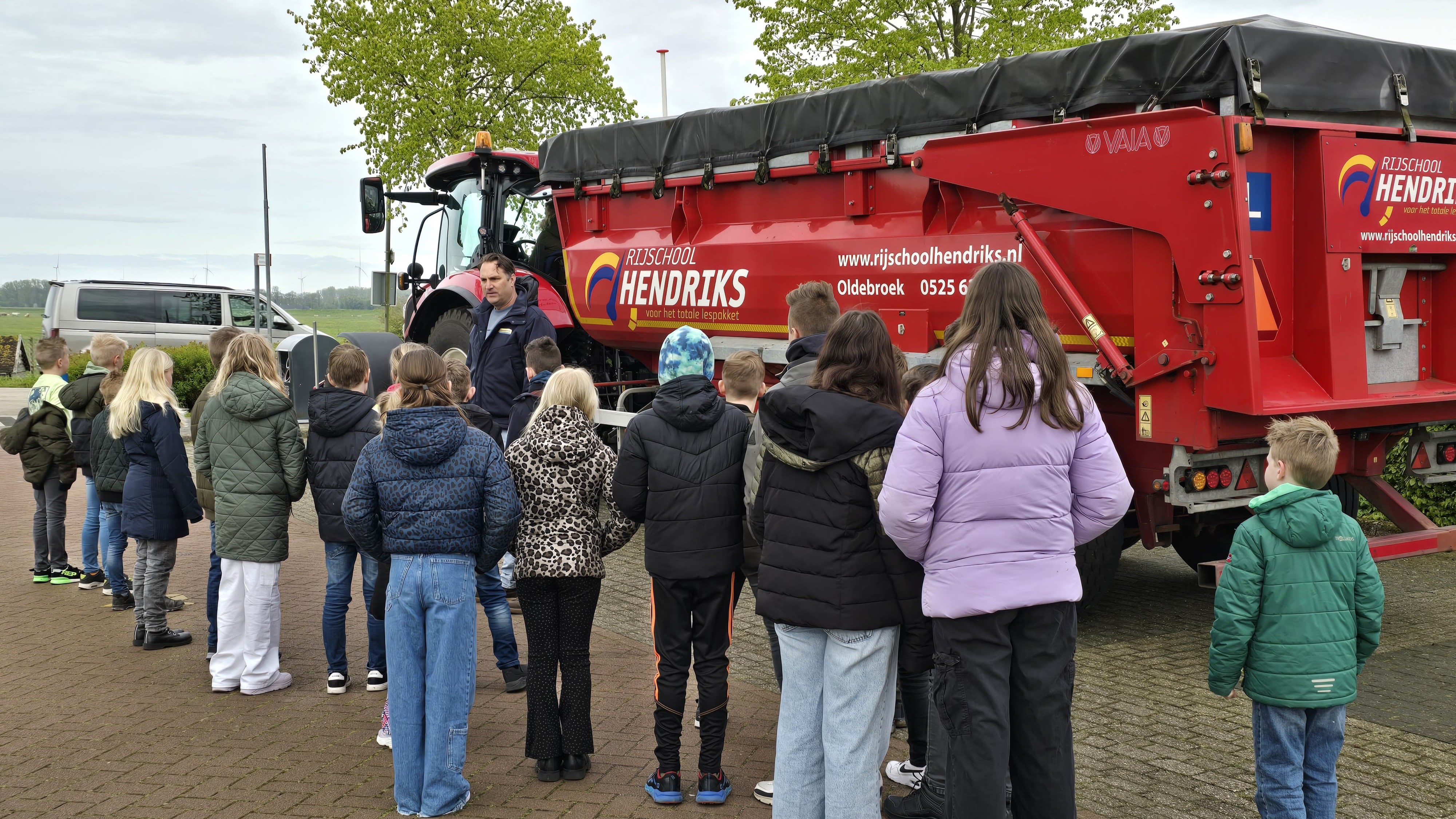 Foto: Veilig de weg op, belangrijke lessen voor kinderen in Noordeinde en Oosterwolde