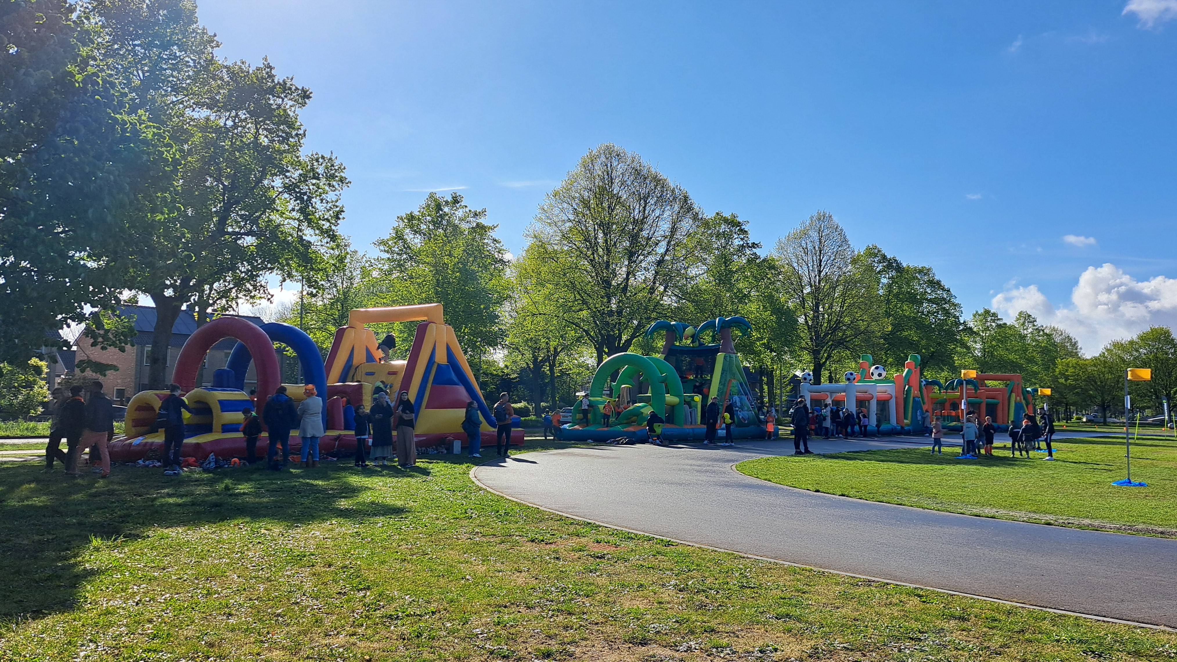 Foto: Ruim 2.000 basisschoolleerlingen bij Koningsspelen 2024 in Harderwijk