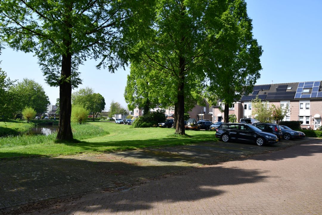 Foto: Langs de deuren met de controleur hondenbelasting in Barneveld: “Een hond verraadt zichzelf altijd wel.”